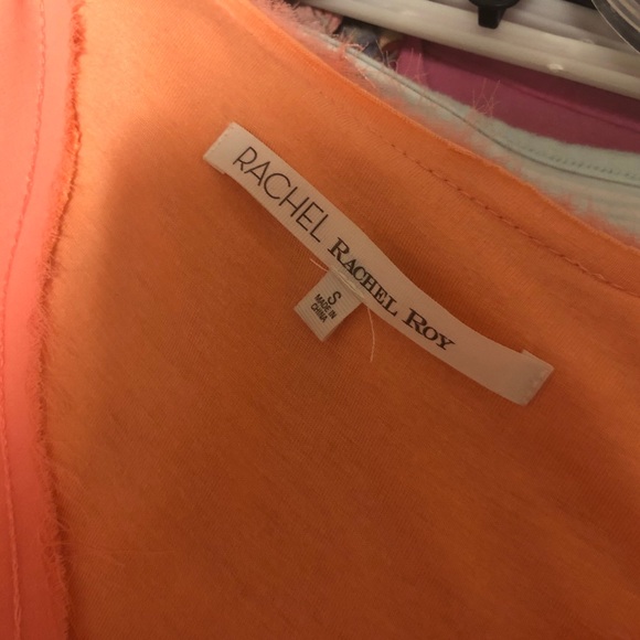 ✨PRICE DROP✨ Cute Shirt - Picture 2 of 2